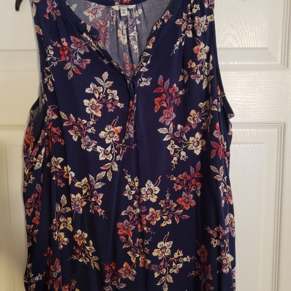 Sonoma brand tank size XL